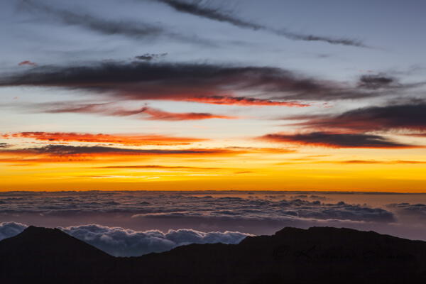 Sonnenaufgang am Haleaka-Gipfel, Maui, Hawaii