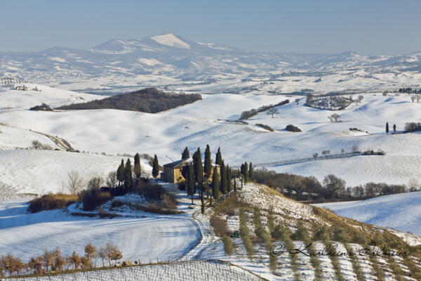 Podere Belvedere in verschneiter Landschaft, Toskana, San Quirico