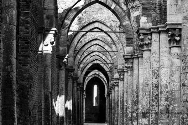 Ruine der Abtei San Galgano, Chiusdino, Toskana